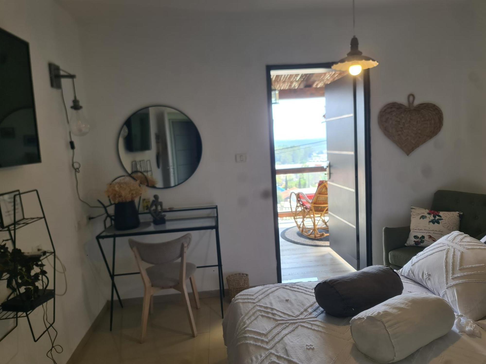 Ronit'S Place Lägenhet Qiryat Shemona Exteriör bild